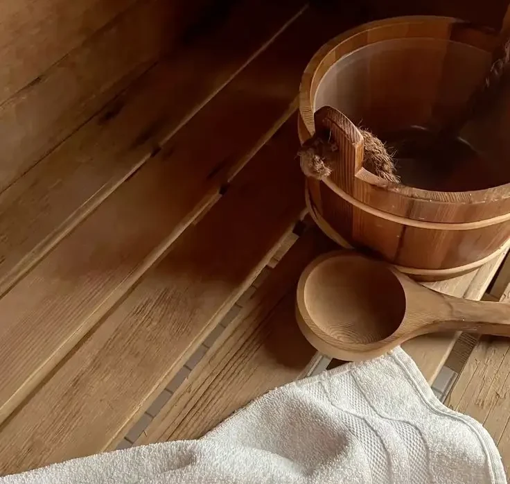 🌸 Chăm Sóc Da Đầu Mùa Lạnh: Nước Nóng Cần Thận! 🛀