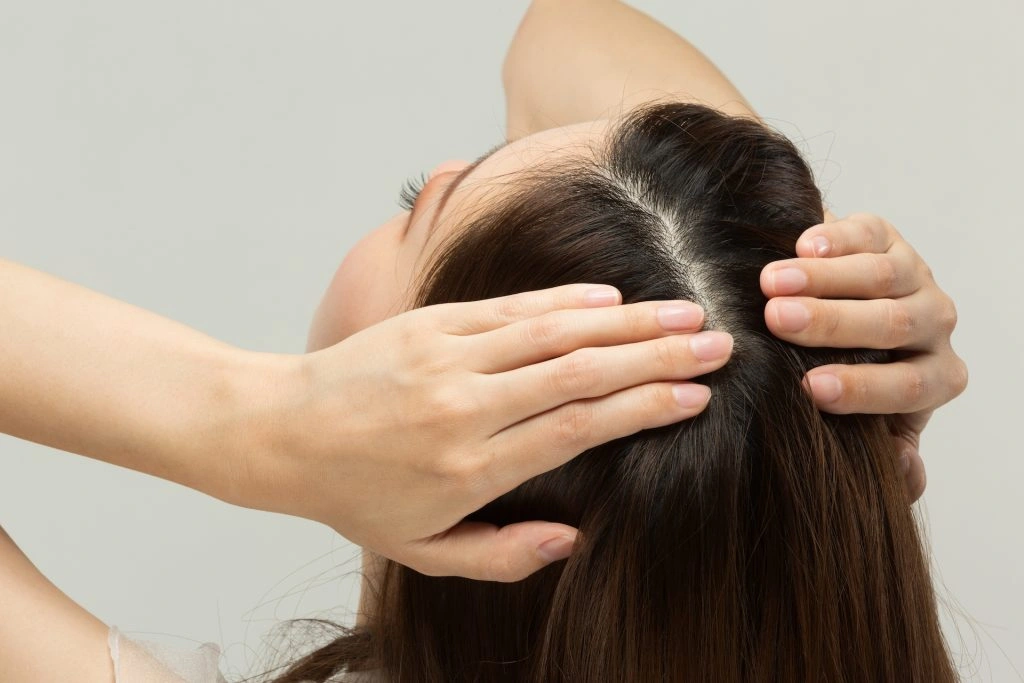 Vì sao cần dưỡng ẩm da đầu? Cách dưỡng ẩm da đầu hiệu quả