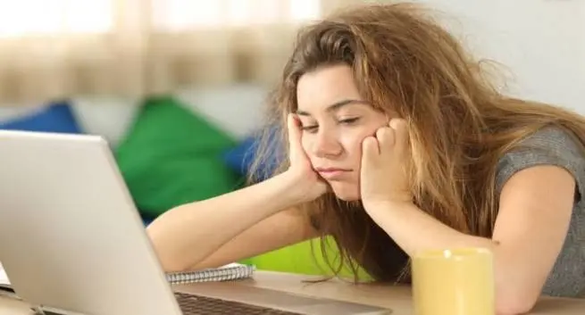 rụng tóc do stress