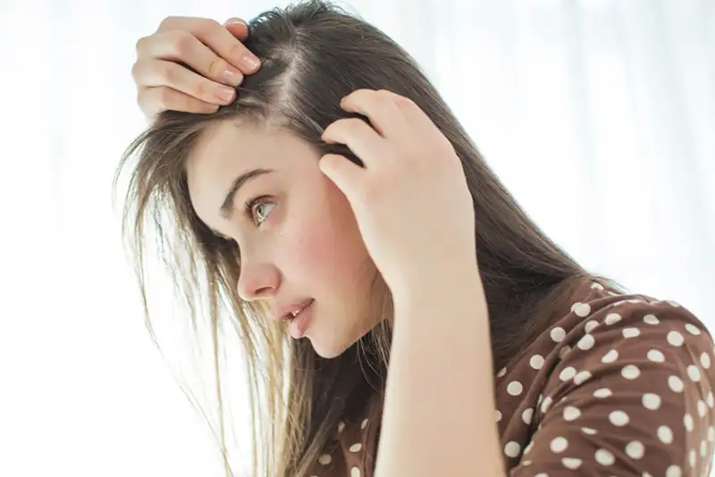 Làm sao để mọc tóc con? Cách chăm sóc tóc thưa yếu